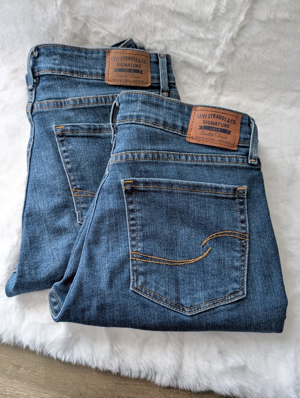 Levi Strauss Signature Gold Midrise Skinny Jeans, Size 4 Short, NWOT